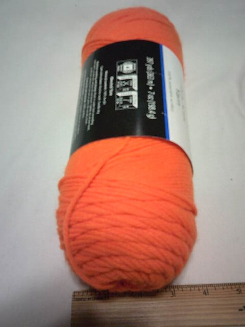 NEW MAINSTAYS 100% ACRYLIC HALLOWEEN ORANGE YARN LITTLE RIDGE CROCHET COWL 4 MED